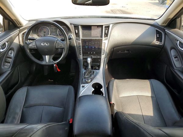 2015 INFINITI Q50