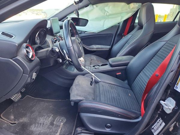 2016 MERCEDES-BENZ GLA