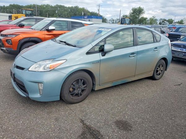 2015 TOYOTA PRIUS
