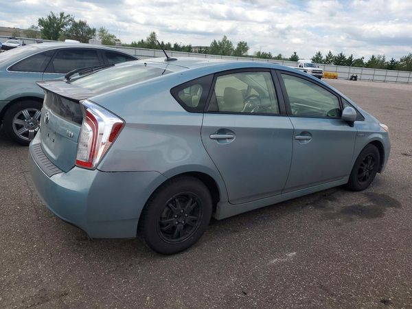 2015 TOYOTA PRIUS