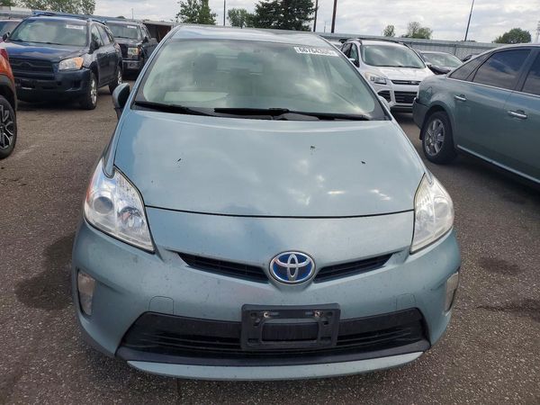 2015 TOYOTA PRIUS