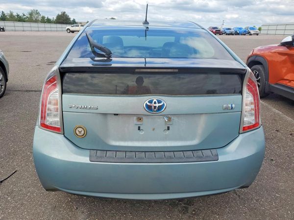 2015 TOYOTA PRIUS
