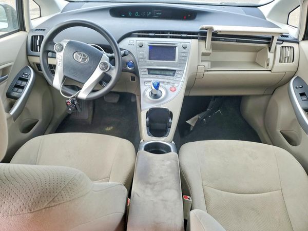 2015 TOYOTA PRIUS