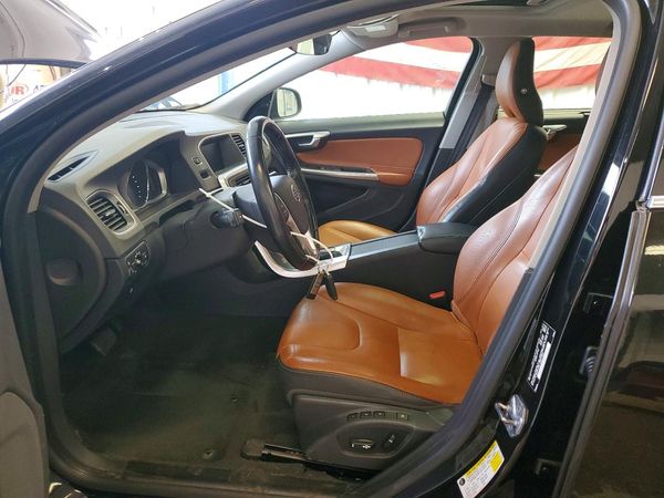 2018 VOLVO S60 Premier