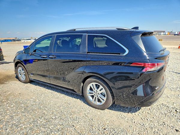 2021 TOYOTA SIENNA