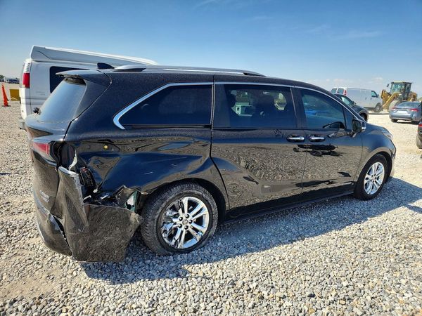 2021 TOYOTA SIENNA