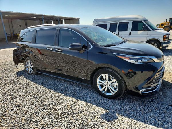 2021 TOYOTA SIENNA