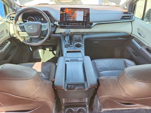 2021 TOYOTA SIENNA