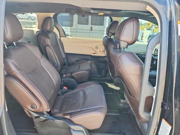 2021 TOYOTA SIENNA