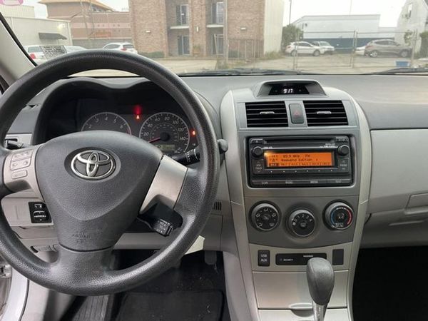 2012 TOYOTA COROLLA