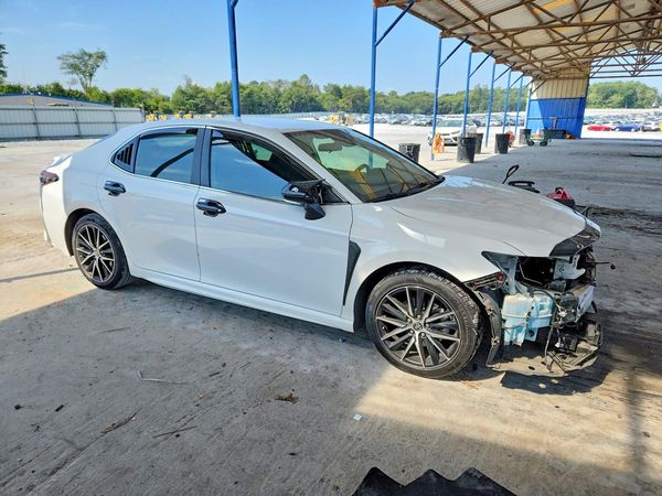 2023 TOYOTA CAMRY
