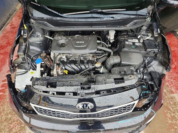 2017 KIA RIO 5-DOOR EX / SX