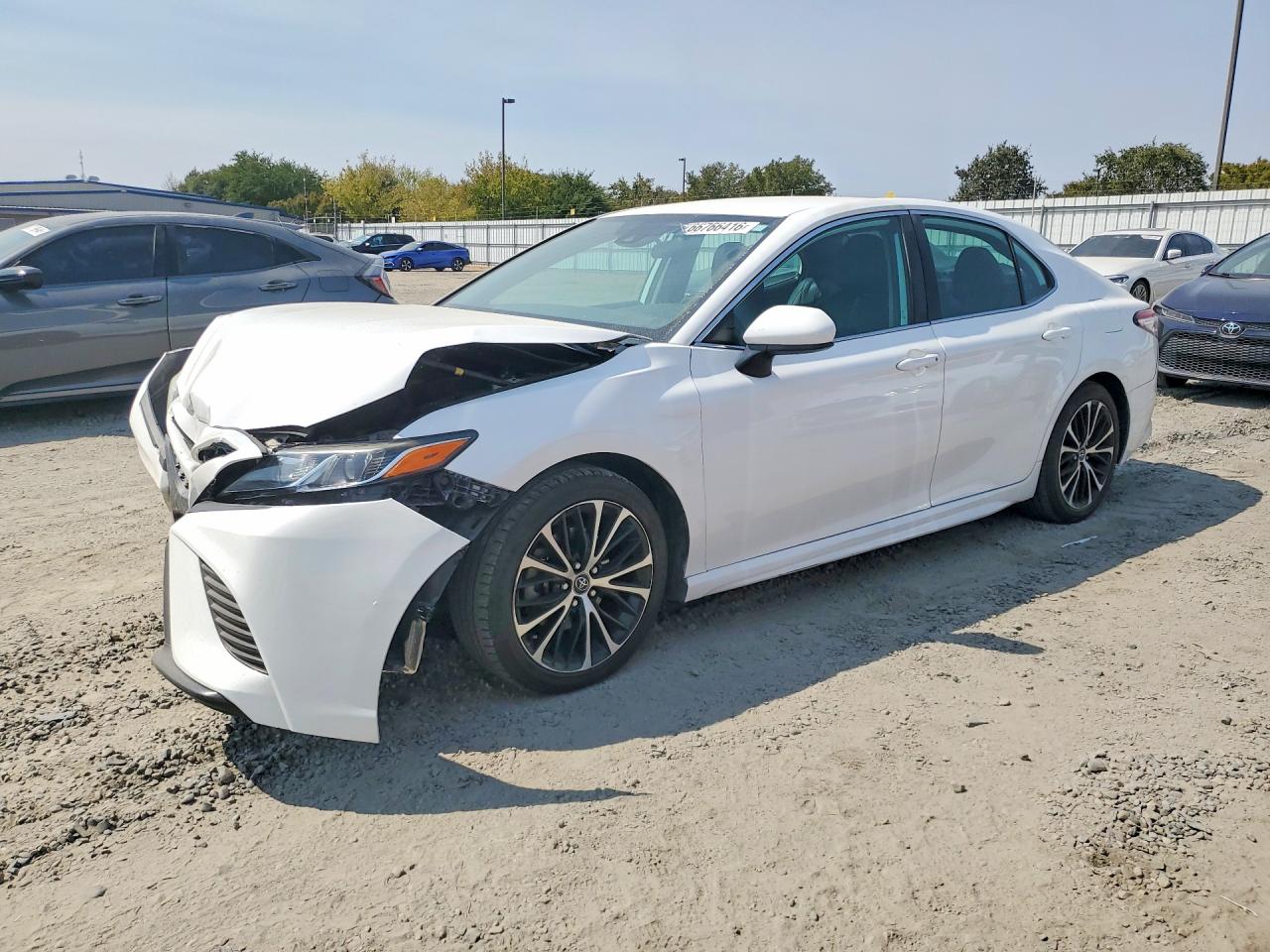 2020 TOYOTA CAMRY SE — Front 3/4