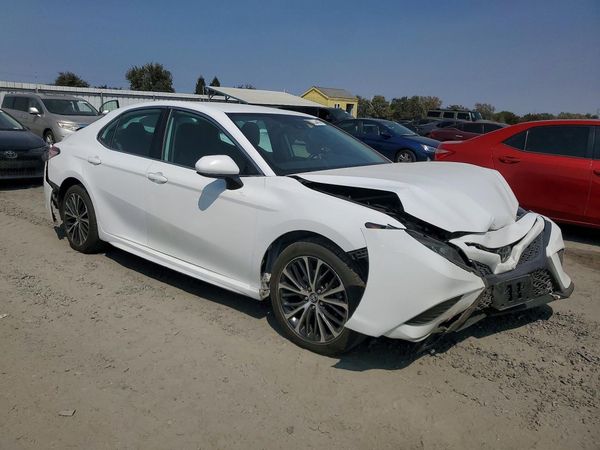 2020 TOYOTA CAMRY SE — Passenger 3/4
