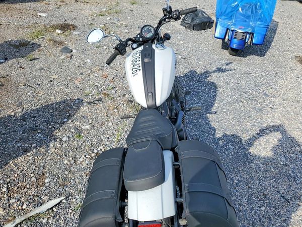 2025 INDIAN MOTORCYCLE CO. MOTORCYCLE