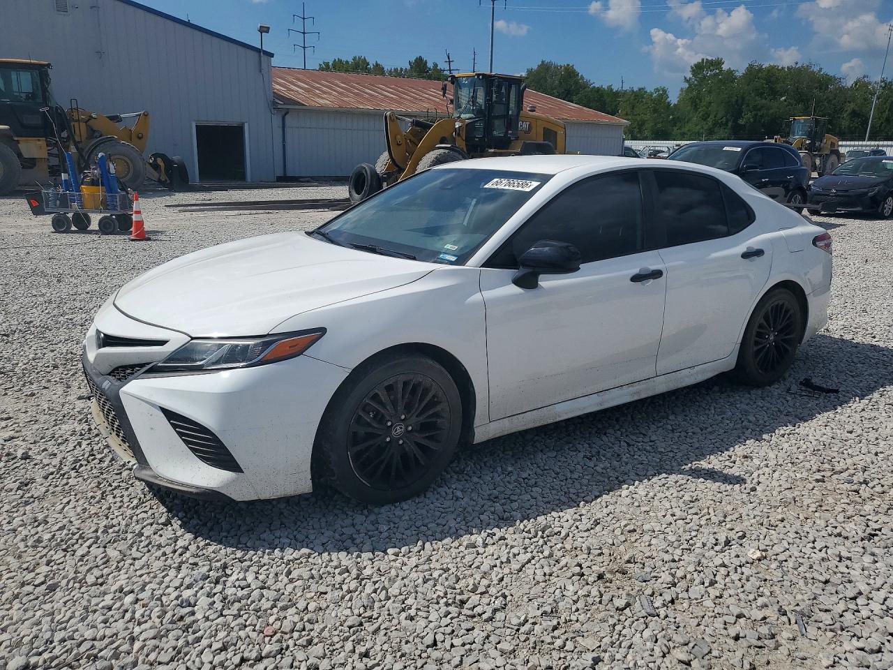 2020 TOYOTA CAMRY SE