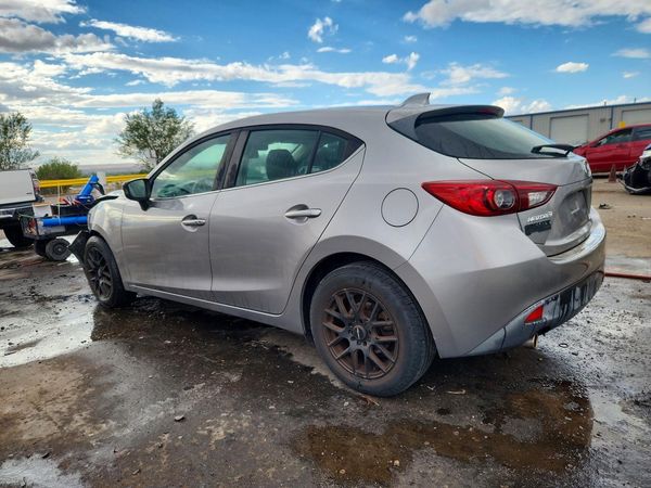 2016 MAZDA 3