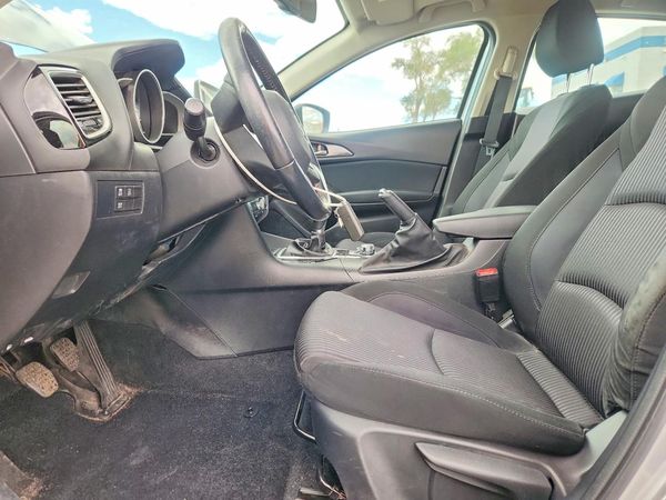 2016 MAZDA 3