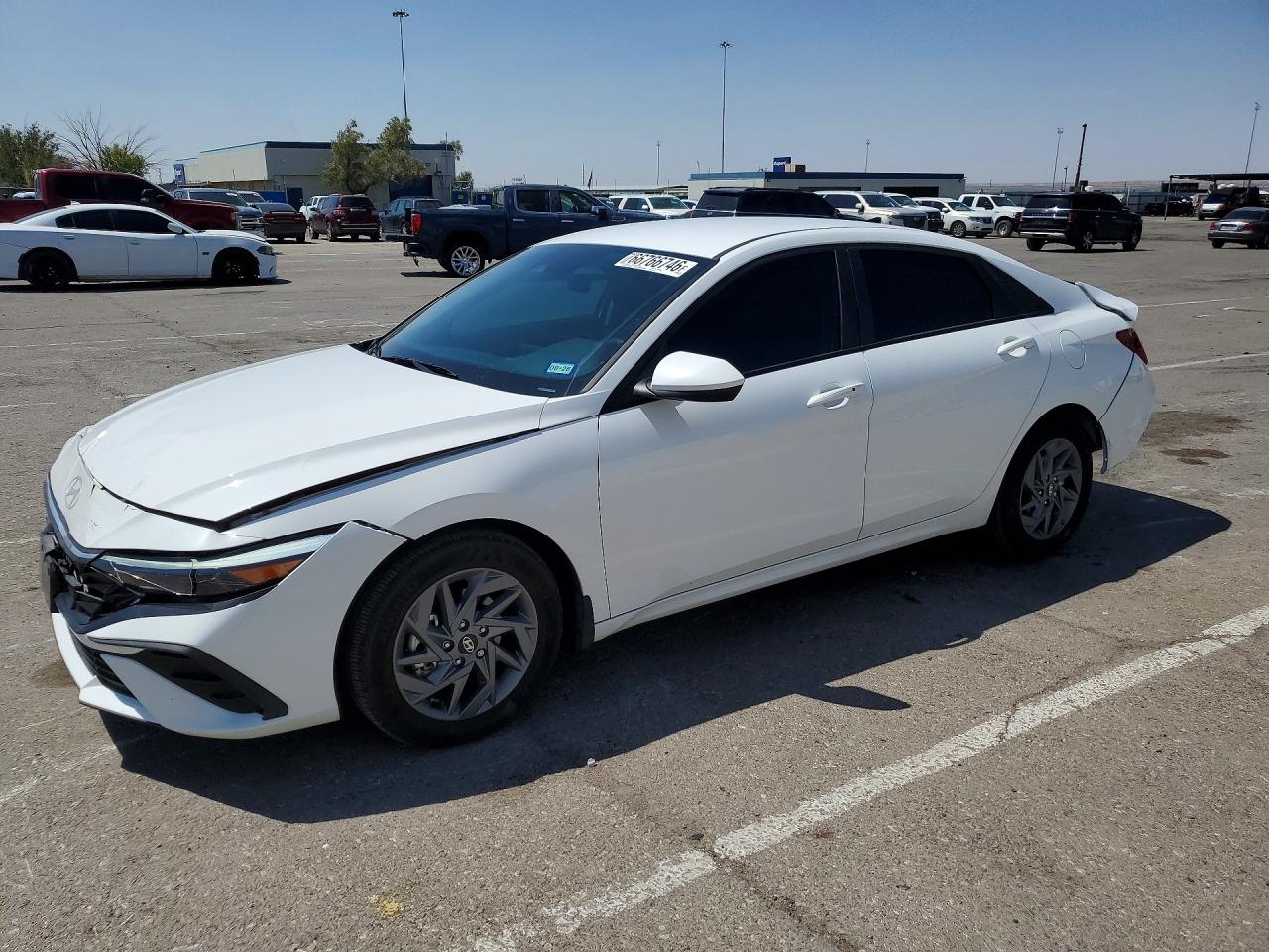 2024 HYUNDAI ELANTRA