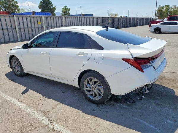 2024 HYUNDAI ELANTRA