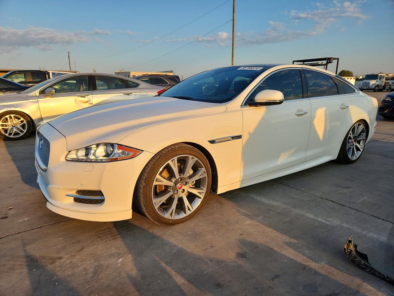 2015 JAGUAR XJ
