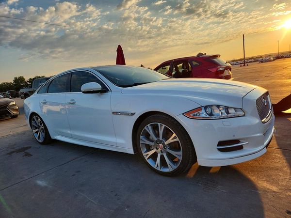 2015 JAGUAR XJ