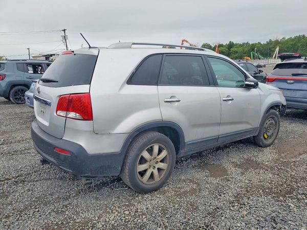 2013 KIA SORENTO