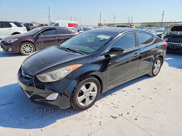 2012 HYUNDAI ELANTRA GLS(Middle grade) — Front 3/4