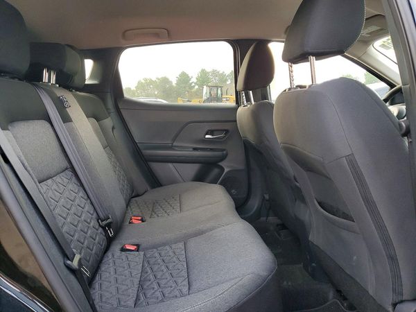 2025 NISSAN KICKS