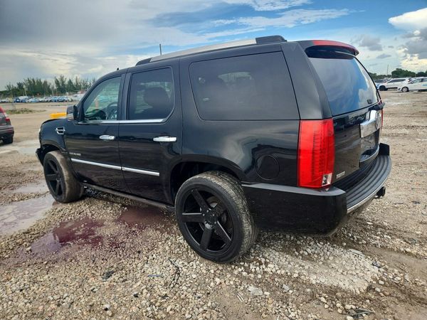 2012 CADILLAC ESCALADE