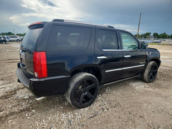 2012 CADILLAC ESCALADE