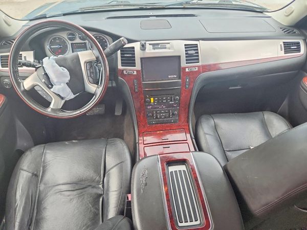 2012 CADILLAC ESCALADE