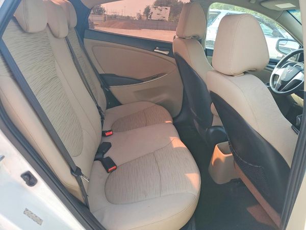 2015 HYUNDAI ACCENT GL(Middle-low)