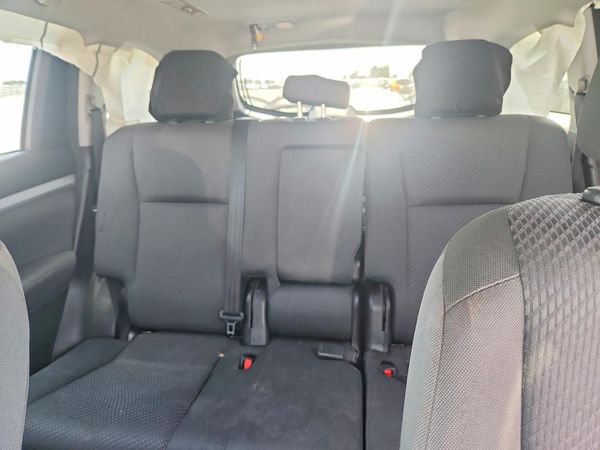 2018 TOYOTA HIGHLANDER LE