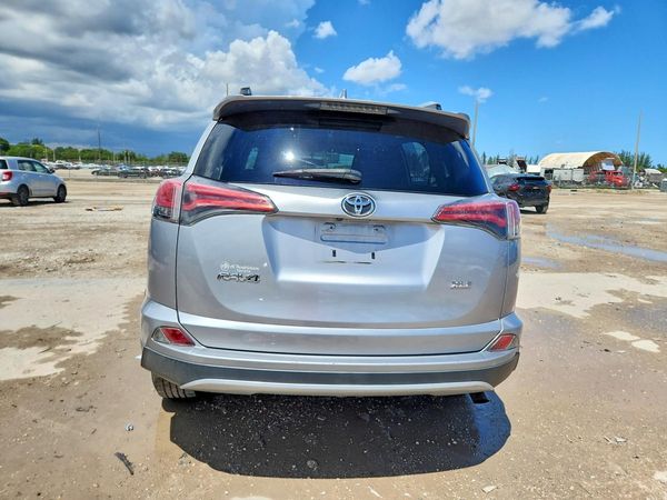 2016 TOYOTA RAV4 XLE (M Grade)