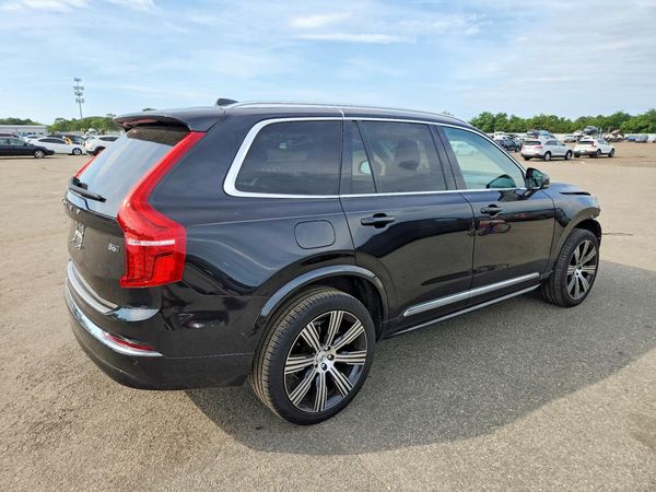 2023 VOLVO XC90