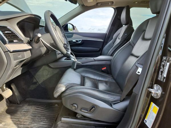 2023 VOLVO XC90