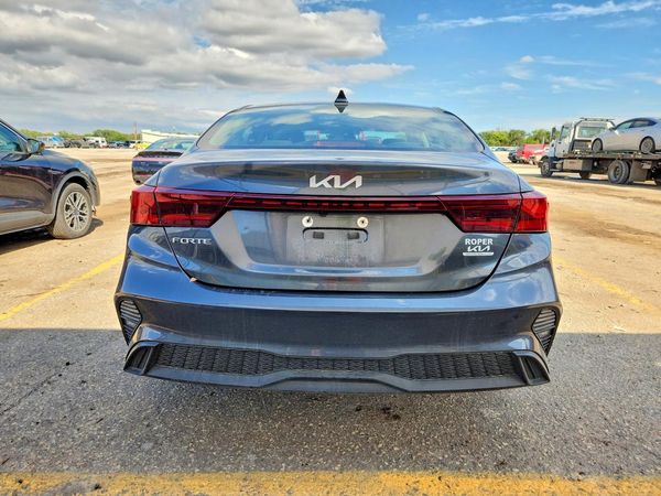 2024 KIA FORTE