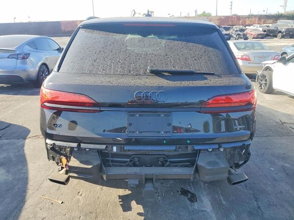 2025 AUDI Q7 quattro Premium Plus