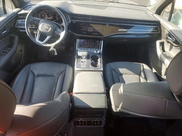 2025 AUDI Q7 quattro Premium Plus