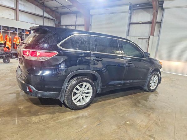2016 TOYOTA HIGHLANDER