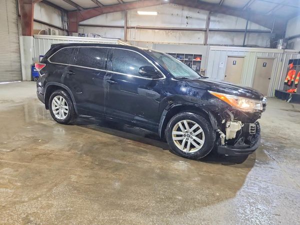 2016 TOYOTA HIGHLANDER