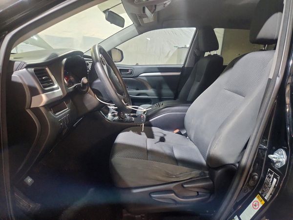 2016 TOYOTA HIGHLANDER