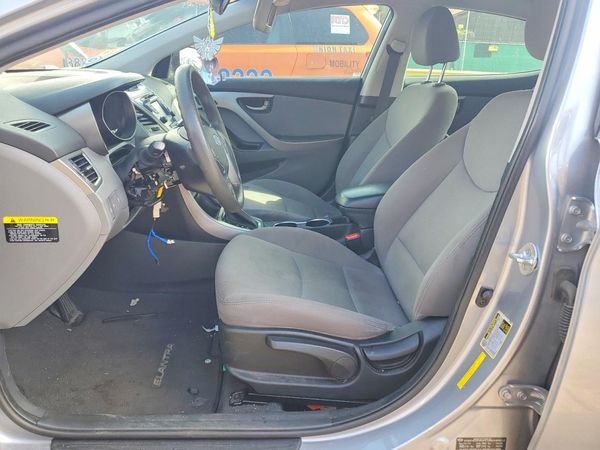 2015 HYUNDAI ELANTRA GLS(Middle)