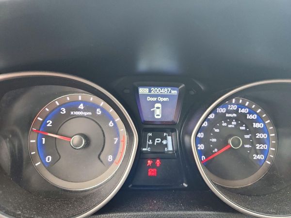 2014 HYUNDAI ELANTRA STD, Style, Tech