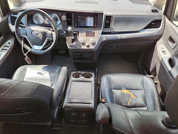 2018 TOYOTA SIENNA