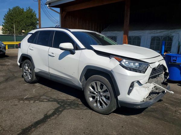 2019 TOYOTA RAV4 XLE Premium