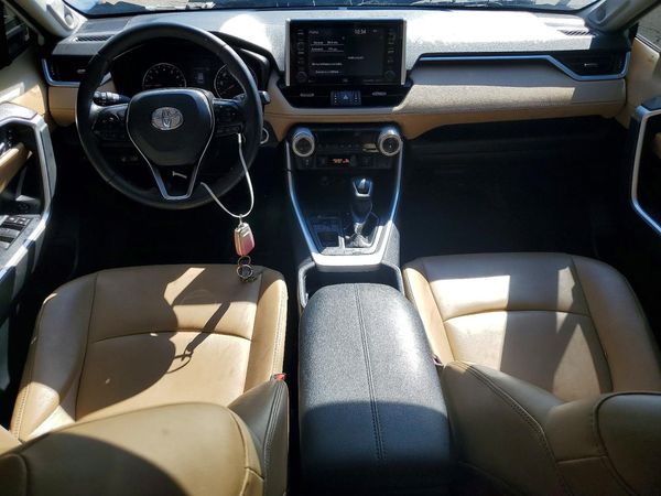 2019 TOYOTA RAV4 XLE Premium