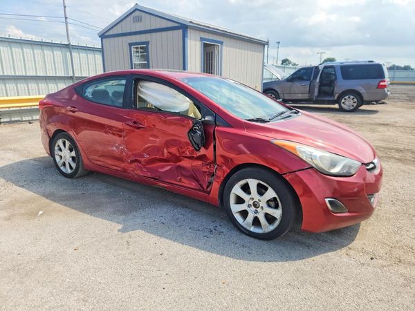 2013 HYUNDAI ELANTRA