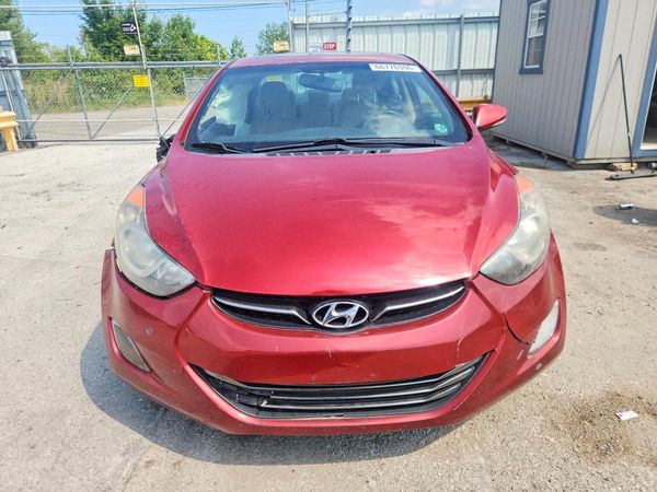 2013 HYUNDAI ELANTRA